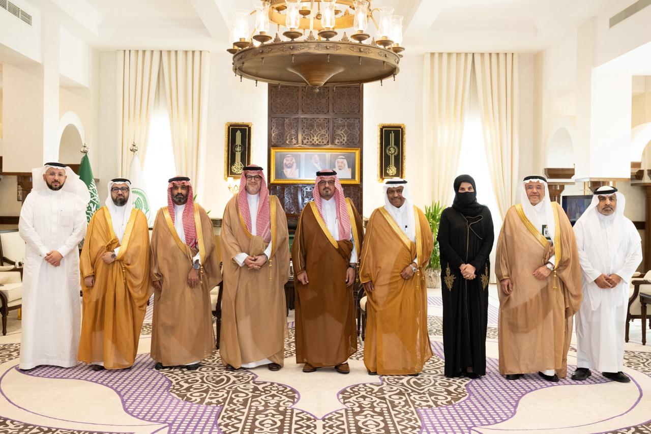 His Highness the Deputy Governor of Makkah Region was briefed on the achievements and plans of King Abdulaziz University